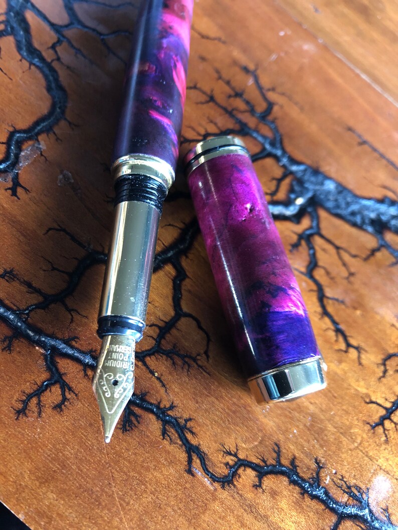 Classic Wood Gent Wood Turned Fountain Pen