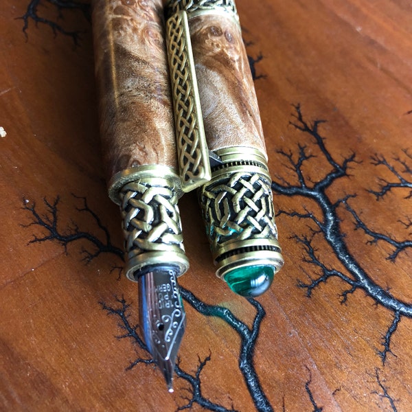 Celtic Wood Turned Fountain Pen - Classic Wood