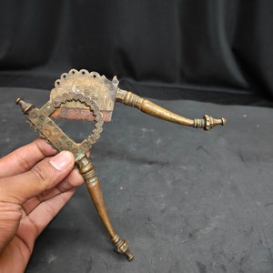 Figurative Brass Betel Nut Cutter Vintage Areca Palm Cracker Indian Kitchen  Decorative Tool Traditional Old Time Supari Cutter I12-209 