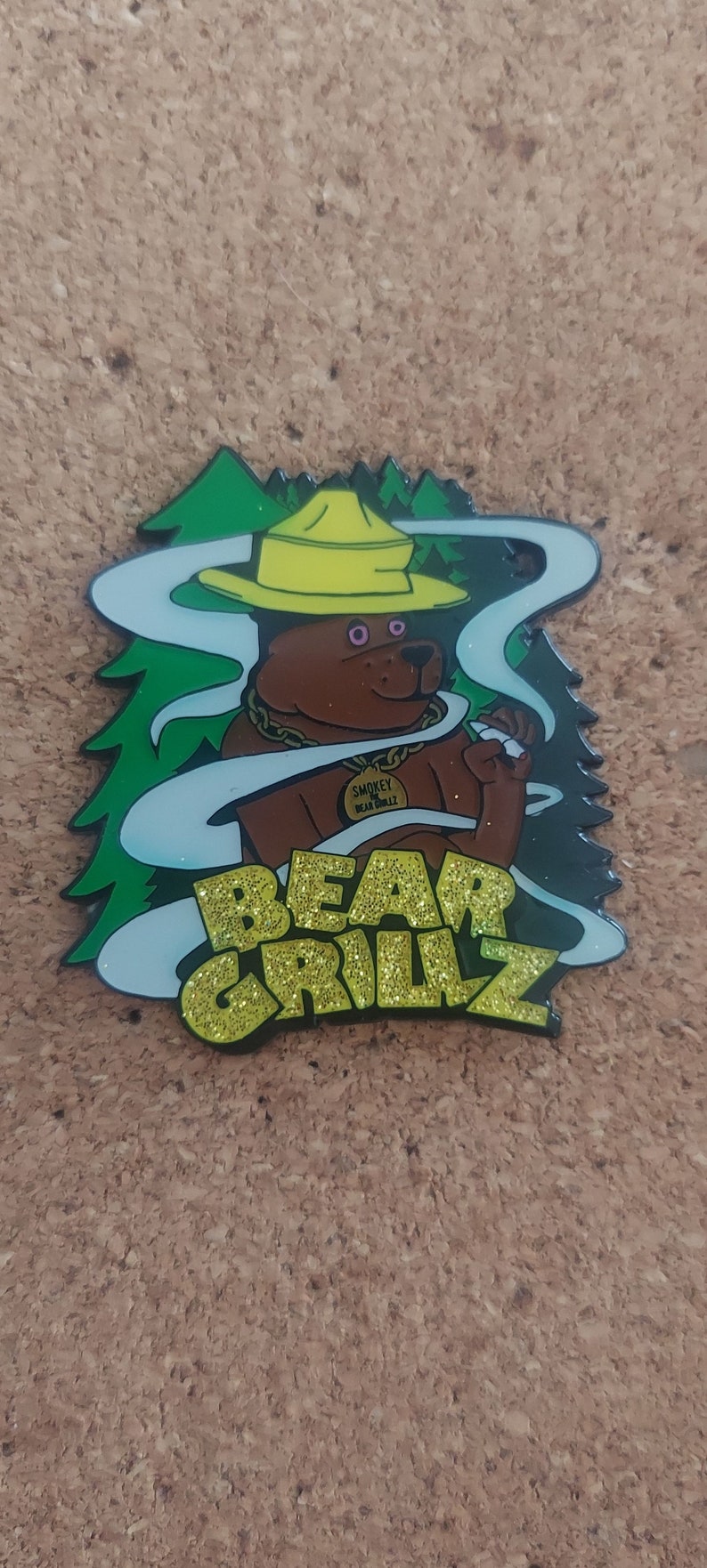 Bear Grillz hat pin immagine 1