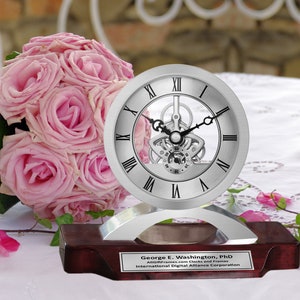 Custom Engraved Clock Moving Engineering Gear Desk Personalized Silver Clock Wood Base Name Plate Engraving Promotion Graduate Retirement