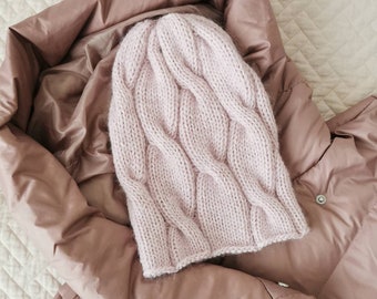 Cable beanie hat / Woman winter hat / Light pink / Cosy hat / Wooly hat