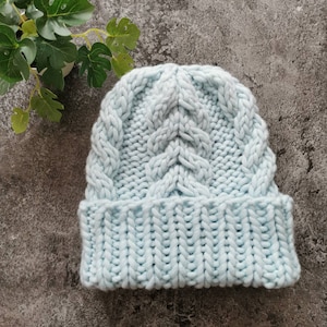 Grobstrickmütze aus Wollmischung, Pastellfarbe Blau
