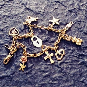 Mädchen Bettelarmband, Vintage Gold Bettelarmband, italienisches Gold, Unikat, Geschenk für Mädchen, handgemachtes Geschenk, Valentinstag Geschenk