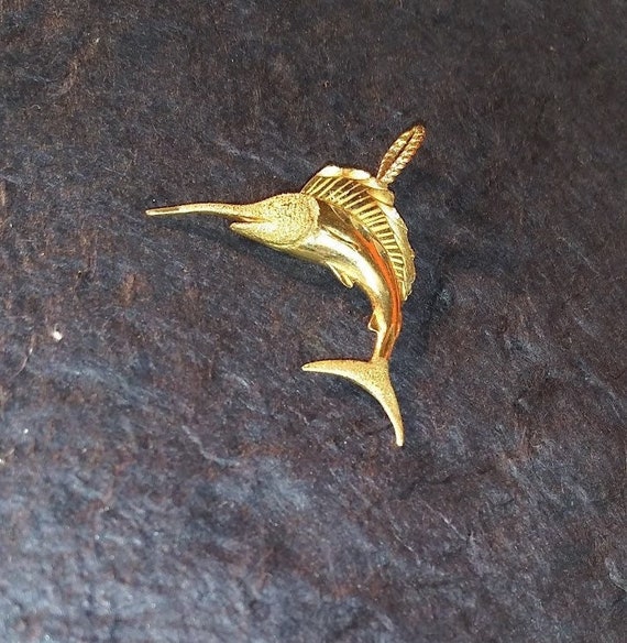 14k Gold Sword Fish Pendant, Vintage Fish Charm, … - image 4