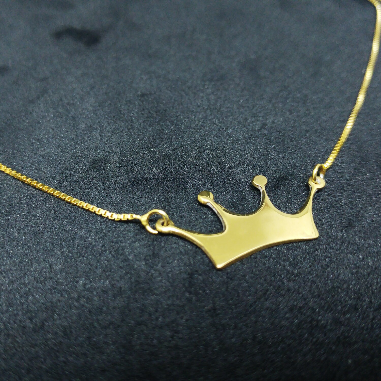 Tiny 14k Gold Crown Pendant Necklace 