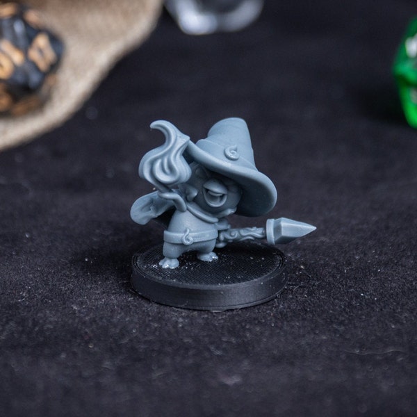 Waddling Fire Mage, 3D Printed, Dungeons and Dragons miniature, Statue, Model, Epics'N'Stuffs