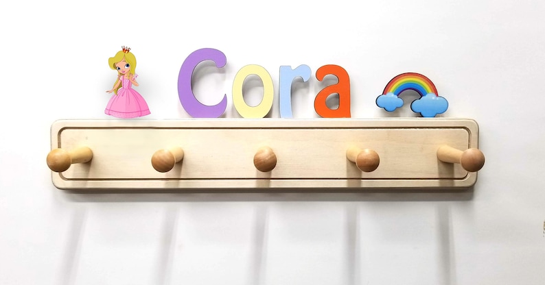Perchero infantil colorido personalizado con adornos - entrega rápida imagen 10