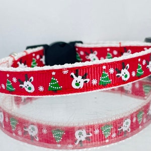 Collar navideño rojo para gato con dije y cascabel de Rudolf el reno de nariz roja