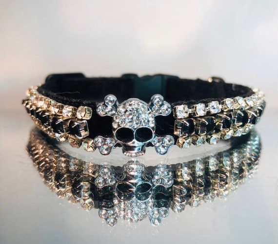Black Velvet Crystal Skull Safety Cat Collar with Bell – Luxe Gothic Pet Accessory