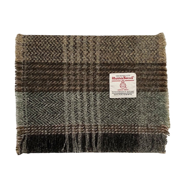 Bufanda de lujo Harris Tweed con flecos, cuadros de espiga en tonos marrones y verdes, de pura lana virgen, hecha a mano en Escocia.