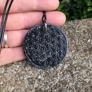 Flower of life shungite orgonite energy pendant necklace  with shungite, quartz crystal, aluminum and pyrite -Biogeometry - Twin flame - Emf