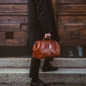 Lederen dokterstas, vrouwen medische tas, mannen grote medische tas, lederen medische tas, grote artsen tas, top handvat tas, cadeau voor hem