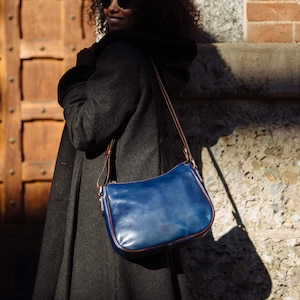 Blue leather bag, handmade leather bag, handbag, woman leather bag, elegant leather bag, made in Italy handbag,messenger bag,cross body bag