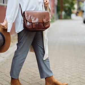 leather bag, handmade leather bag, handbag, woman leather bag, elegant leather bag, made in Italy handbag,messenger bag,cross body bag image 4