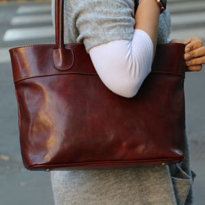 bolso de cuero, bolso de cuero hecho a mano, bolso de mano, bolso de cuero mujer, bolso de cuero elegante, bolso hecho en Italia imagen 2