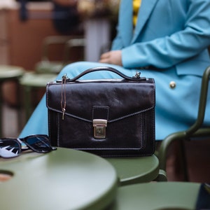 Organisateur en cuir, sac en cuir, sac en cuir fait à la main, sac à main, sac en cuir pour hommes, élégant sac en cuir, sac à main fabriqué en Italie