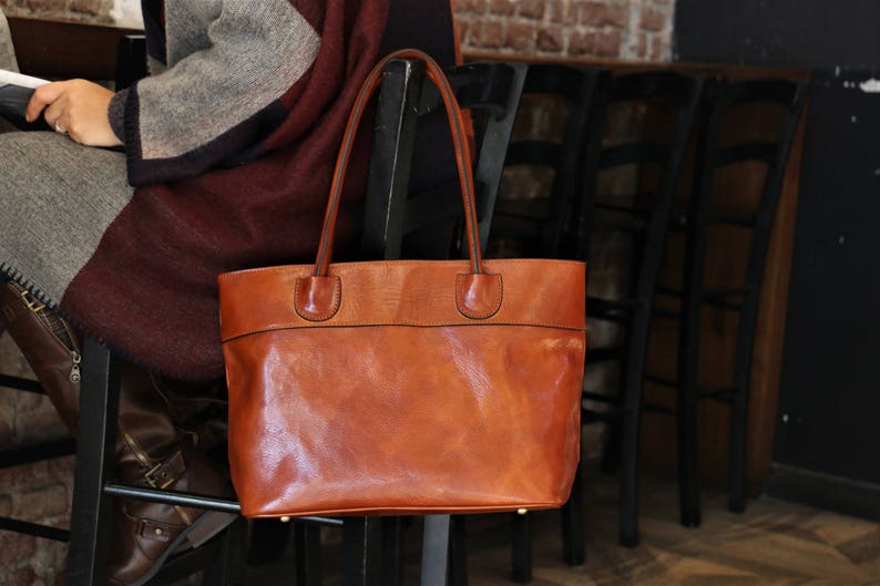 leather bag, handmade leather bag, handbag, woman leather bag, elegant leather bag, made in Italy handbag image 1