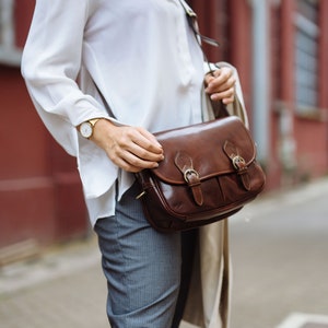 leather bag, handmade leather bag, handbag, woman leather bag, elegant leather bag, made in Italy handbag,messenger bag,cross body bag Dark Brown