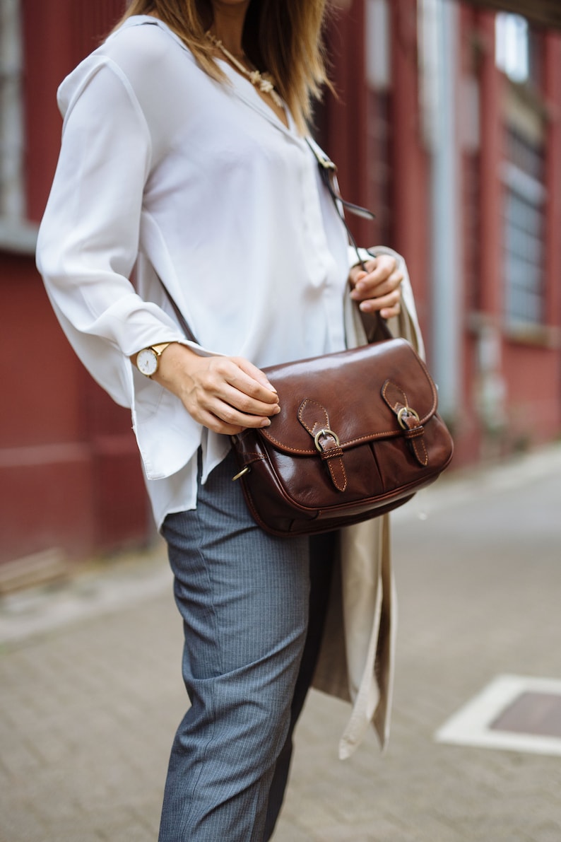 leather bag, handmade leather bag, handbag, woman leather bag, elegant leather bag, made in Italy handbag,messenger bag,cross body bag image 3