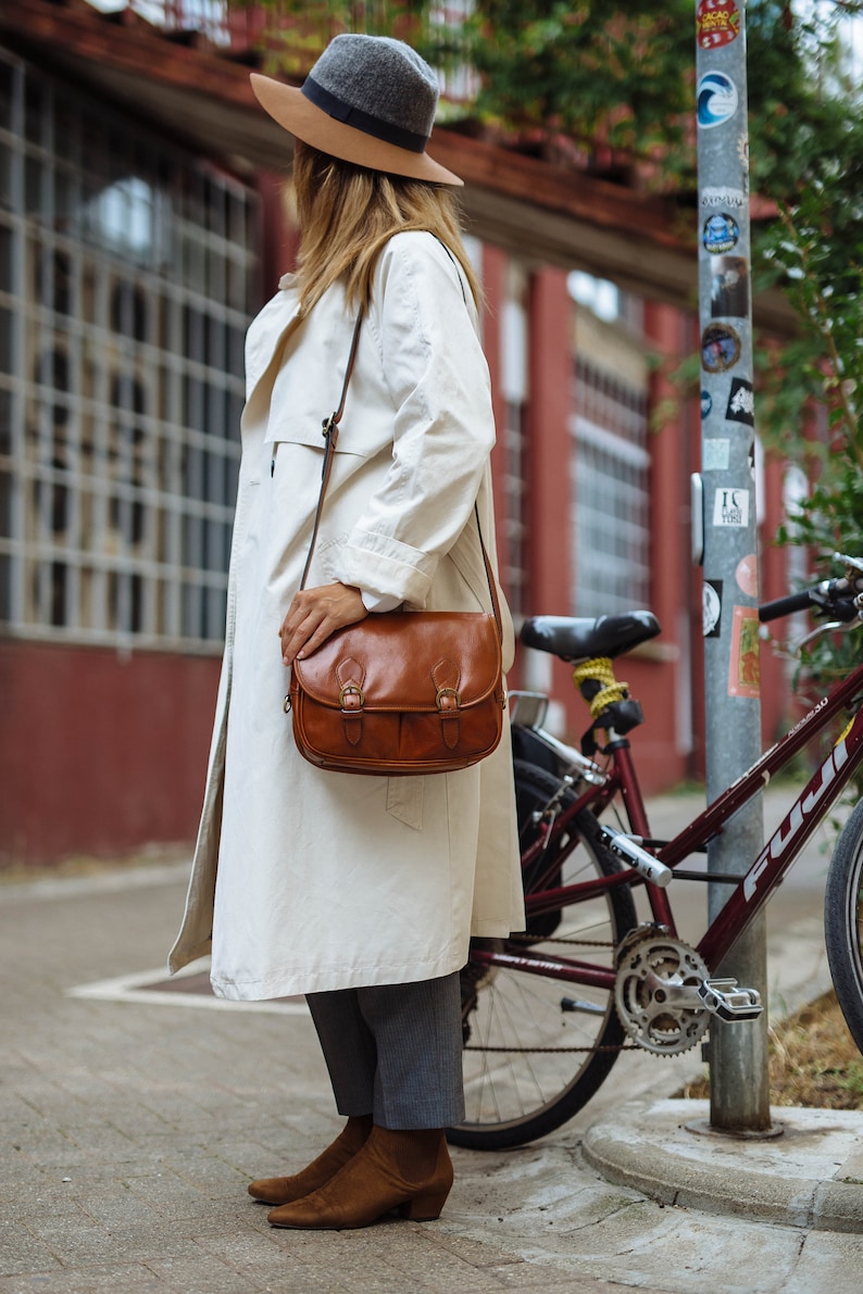 leather bag, handmade leather bag, handbag, woman leather bag, elegant leather bag, made in Italy handbag,messenger bag,cross body bag image 6