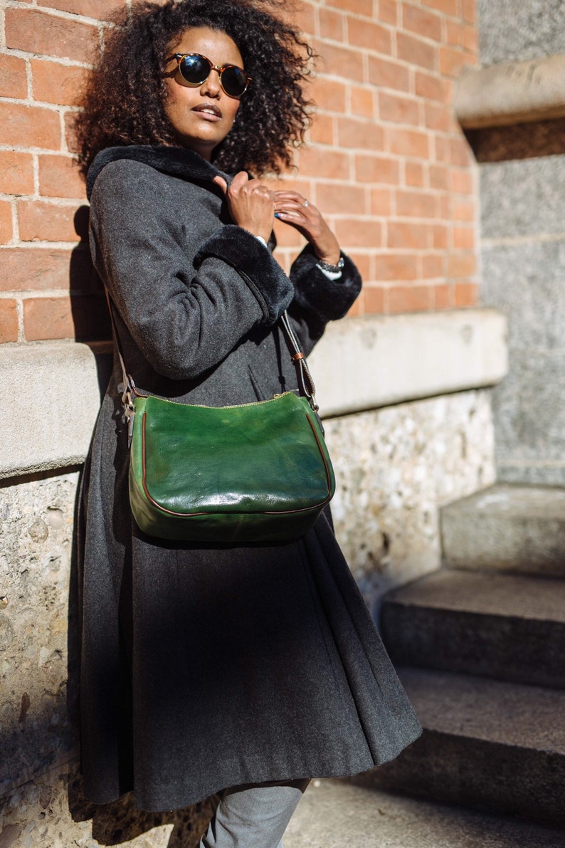 Grüne Ledertasche, handgemachte Ledertasche, Handtasche, Damen-Ledertasche, elegante Ledertasche, hergestellt in Italien Handtasche, Messenger-Tasche, Umhängetasche Bild 1