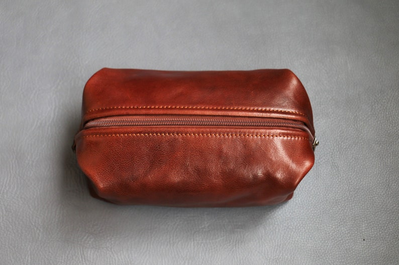 Leather Organizer, Leather toiletry,Leather accessories, travel accessory, small bag, leather bag image 4