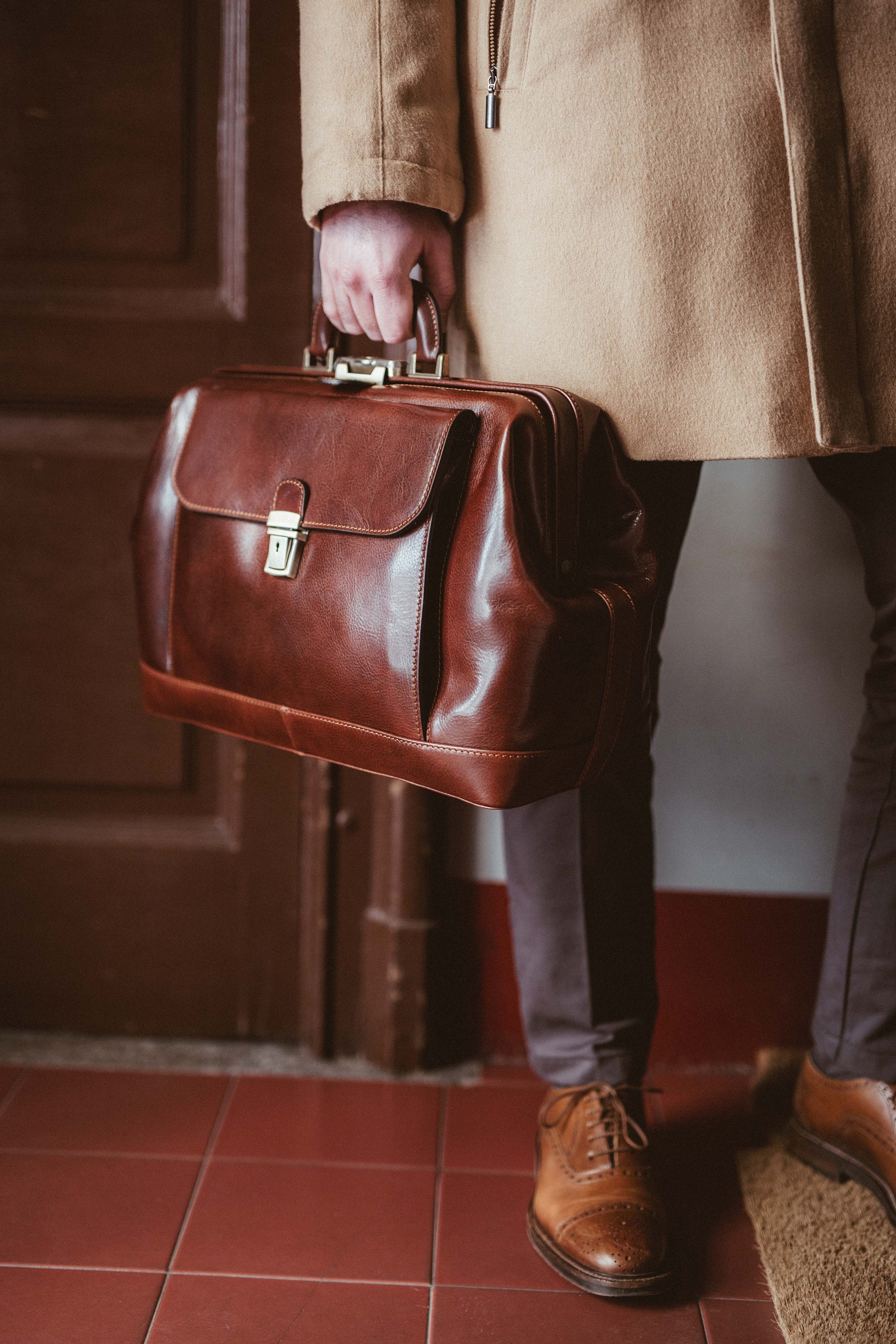 Barbour large leather doctors bag sale
