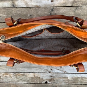 leather bag, handmade leather bag, handbag, woman leather bag, elegant leather bag, made in Italy handbag image 8