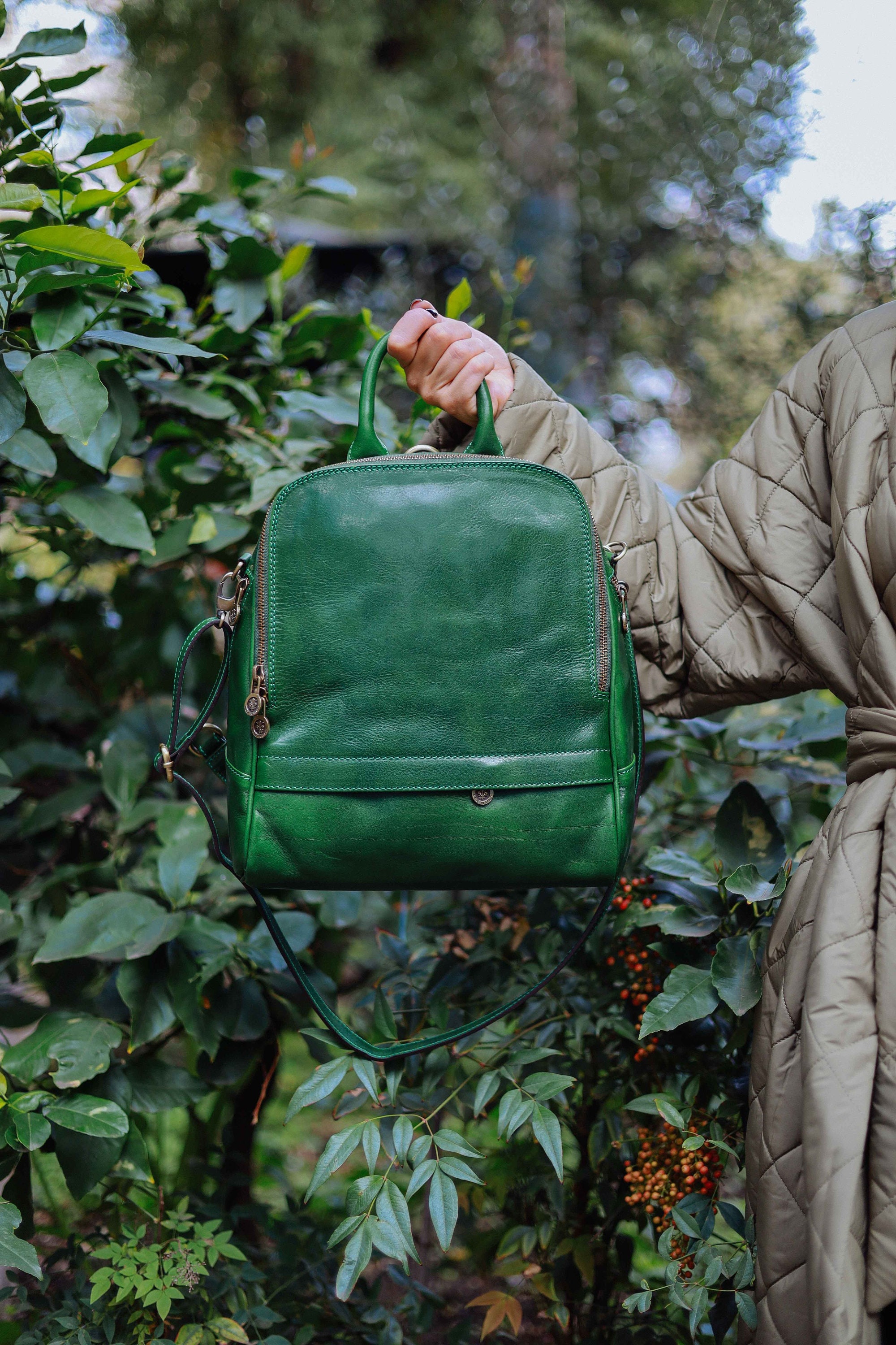 48時間以内の配達、ハンドメイドイタリアンレザーバックパック