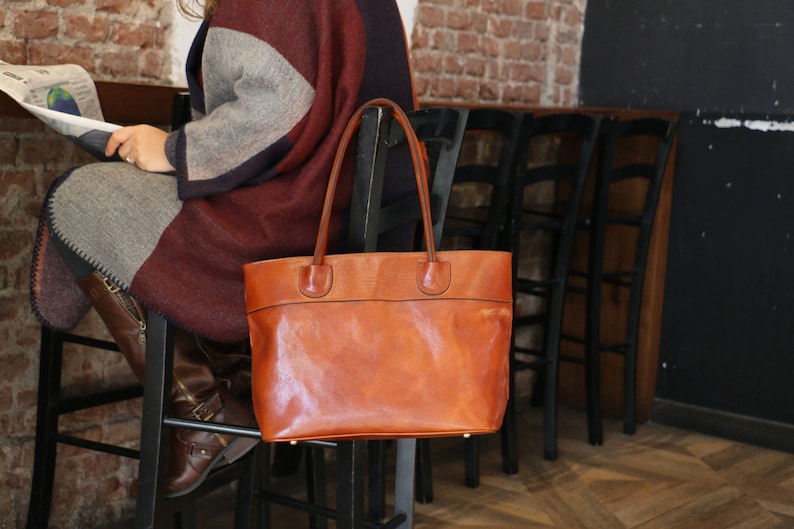 leather bag, handmade leather bag, handbag, woman leather bag, elegant leather bag, made in Italy handbag image 3