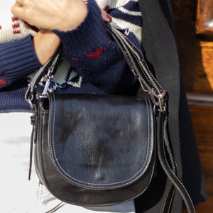leather bag, handmade leather bag, handbag, woman leather bag, elegant leather bag, made in Italy handbag,messenger bag,cross body bag image 6