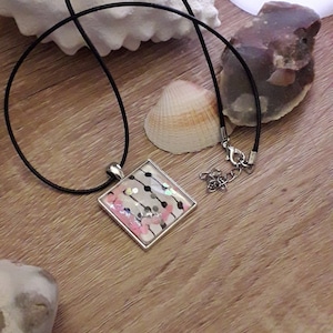 Pendant Jewel woman hand-drawn by Sophie Queuniez style Zentangle Black and Pink Gift idea