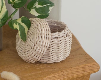 Small wicker box for trinkets storage, beige jewellery basket