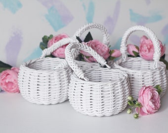 Small White Wicker Basket for Toddlers – Easter or Wedding Basket with Foldable Handle