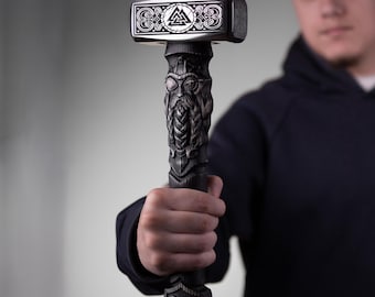 Wikinger Hammer Handarbeit: Handgeschnitzter nordischer Odin-Griff, gravierte Valknut