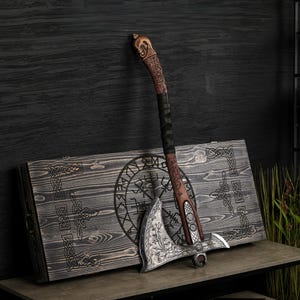 Leviathan Axe Kratos Metal Replica 9.92lb with Glow-In-The-Dark-Runes