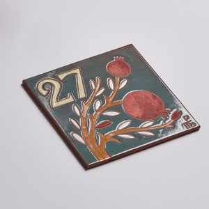 Not only is the Pomegranate Tree beautiful, but it is also built to last. Our high-quality glazing process ensures that the colors do not fade away, even under the harshest conditions. It is also designed to resist extreme temperature changes.
