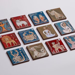 Lot de quatre signes du zodiaque 10 x 10 cm Bélier Cancer Gémeaux Sagittaire Verseau carreau de céramique Capricorne Scorpion Taureau Poissons Cadeau personnalisé