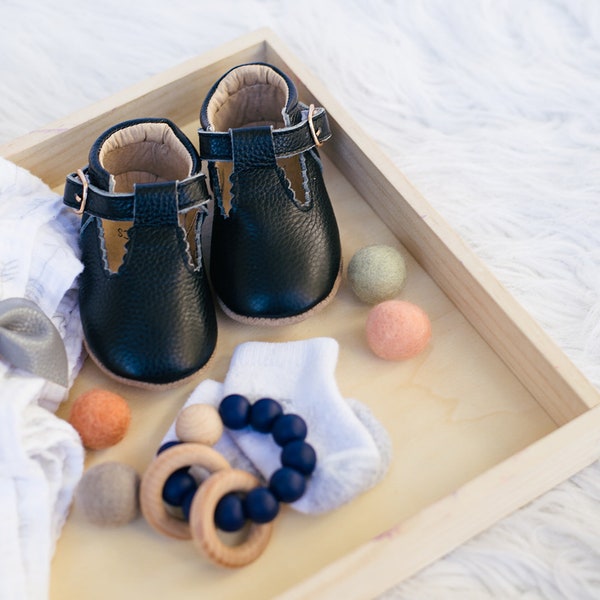 Black Baby Mary Janes // Babe Basics T-Bar Shoe // Genuine Leather Moccasins with T-Strap for Babies and Toddlers // Fall Baby Shoes