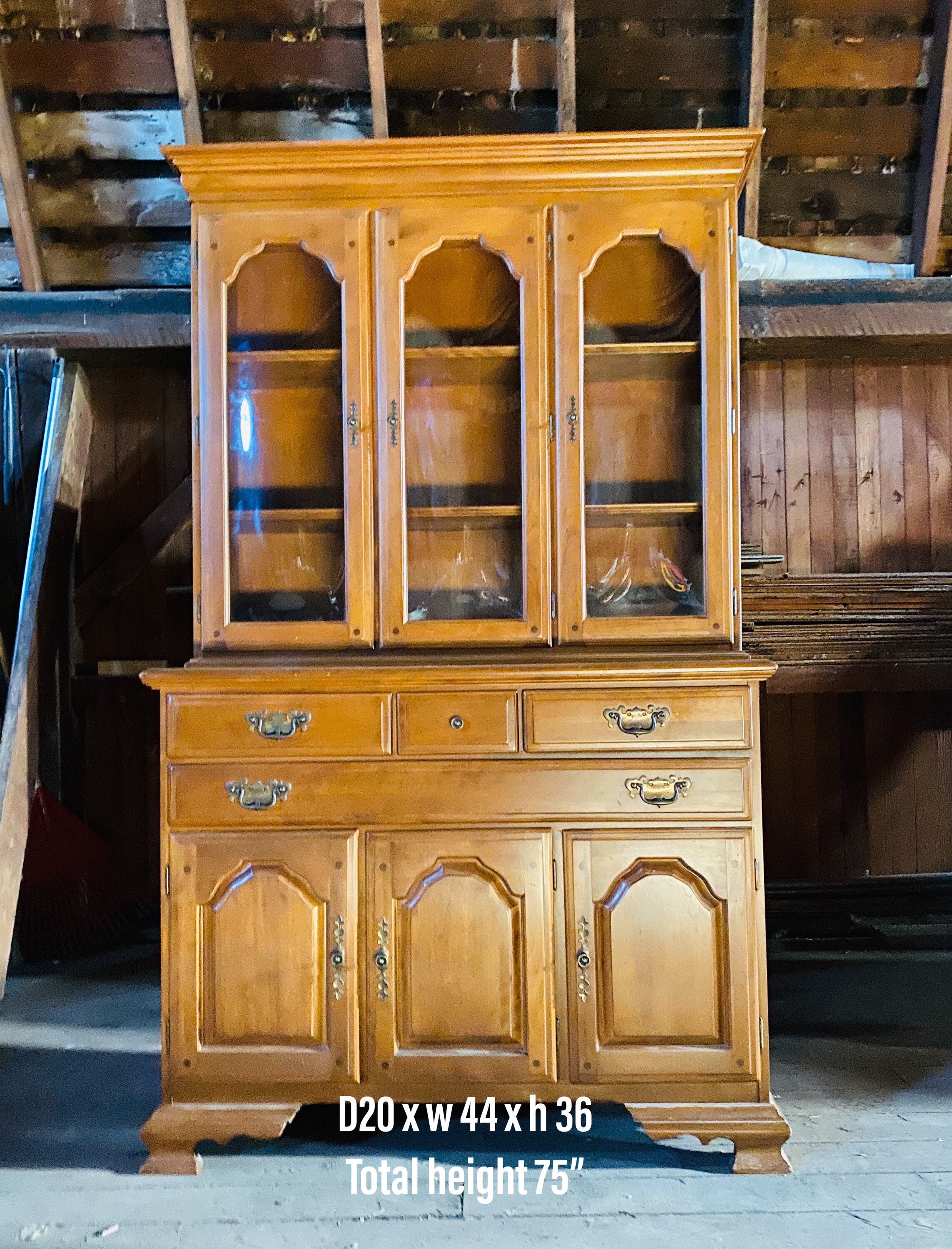 Se vende armario de porcelana pintado en blanco personalizado | Etsy