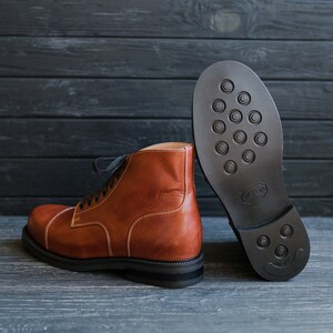 Cap Toe Springerstiefel, handgefertigte Anzugstiefel, Herren Damen Leder Arbeitsstiefel Nach Maß von WolfAndBeard Bild 6
