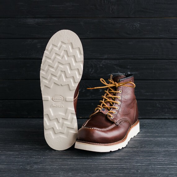 red wing heritage moc toe