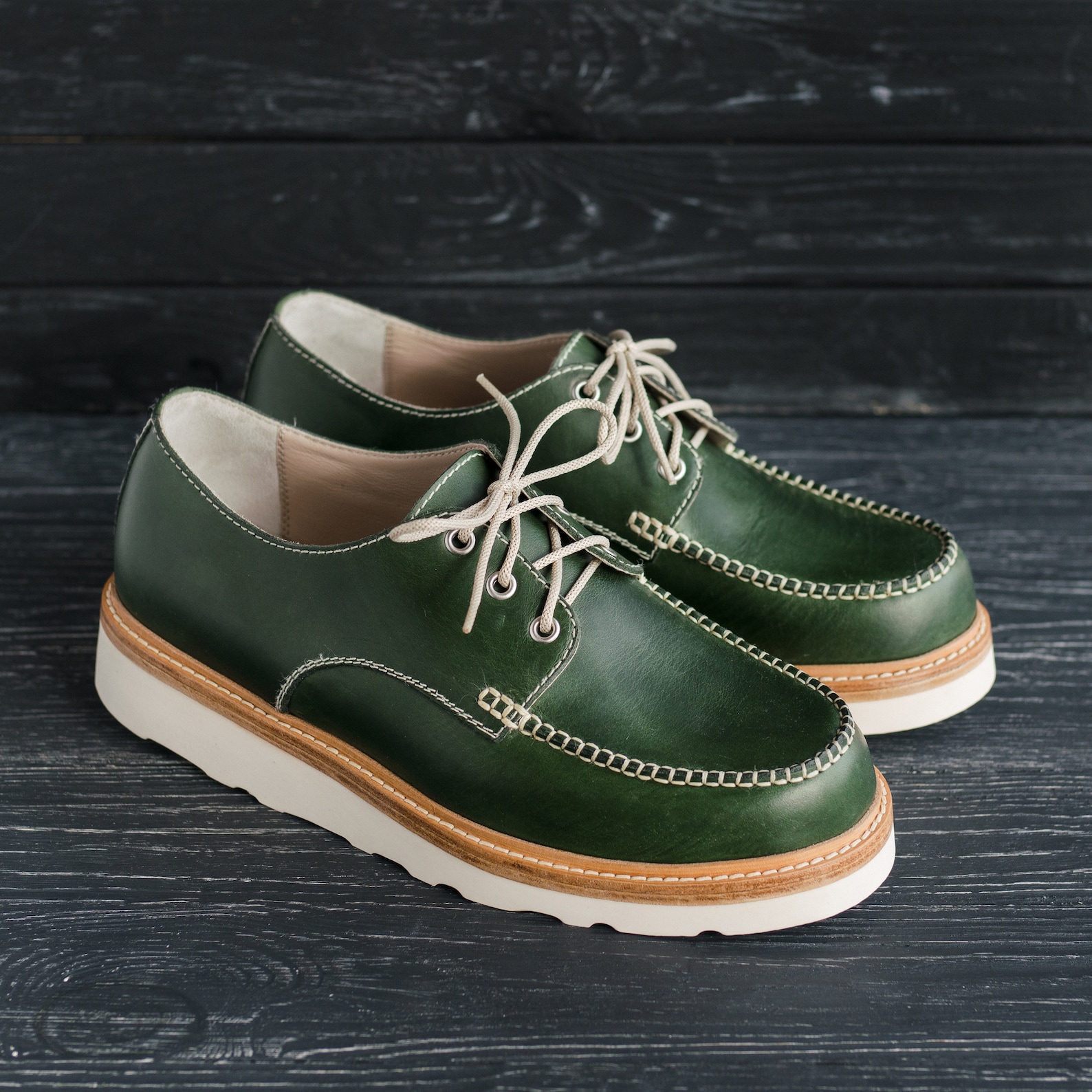 moc toe boots womens
