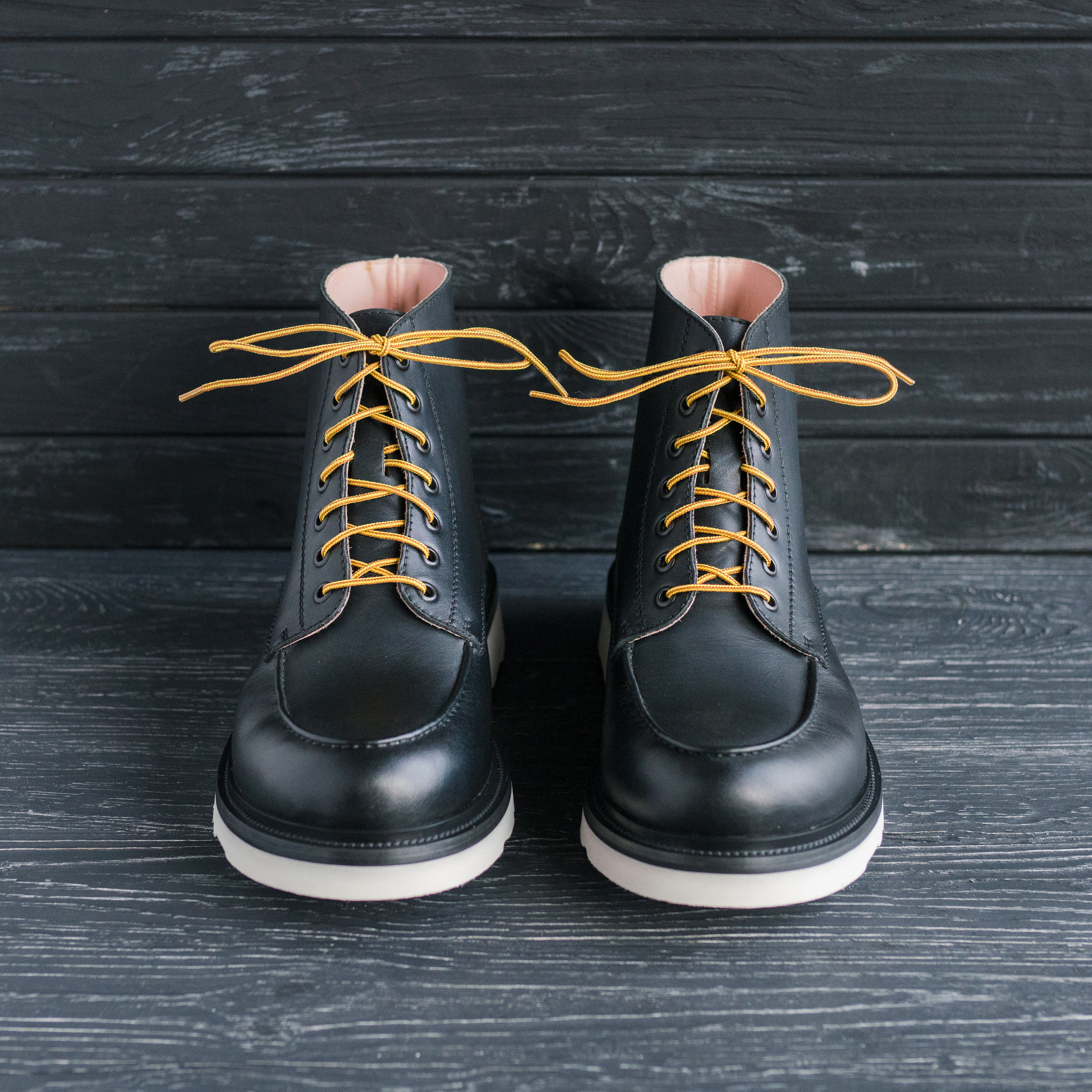 CUERO mens BLACK LEATHER HANDCRAFTED boots by VIBRAM‎ MOC TOE 110,000 MILES Leather Engineer Boots 3530 - VIBRAM® outsole – Brake House main image 3