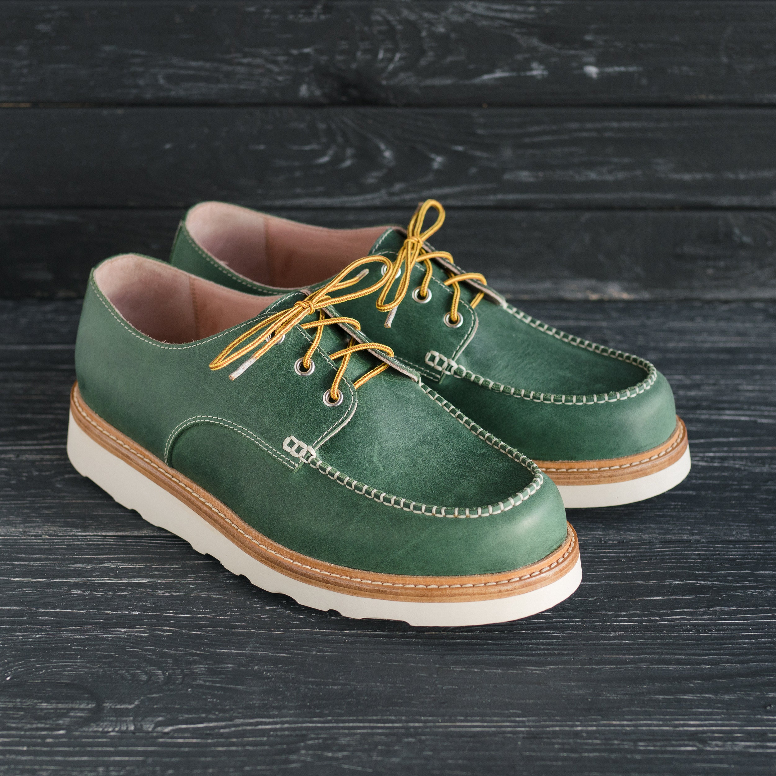 Classic Moc Toe Green Leather Mens Women Summer Shoes Classic Moc Toe Green Leather Mens Women Summer Shoes