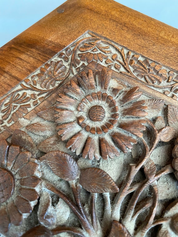 Vintage Hand Carved Wooden Box with key. - image 9