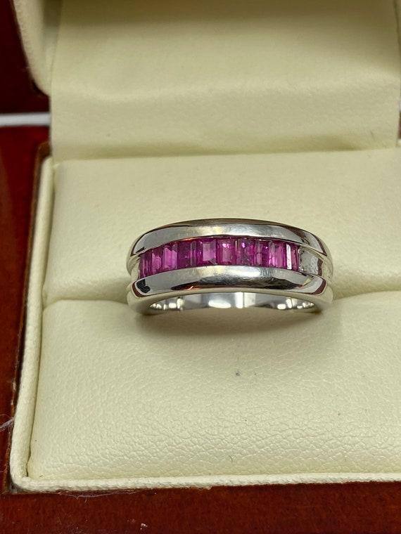 14Kt White Gold Natural Ruby Ring with a Professi… - image 8