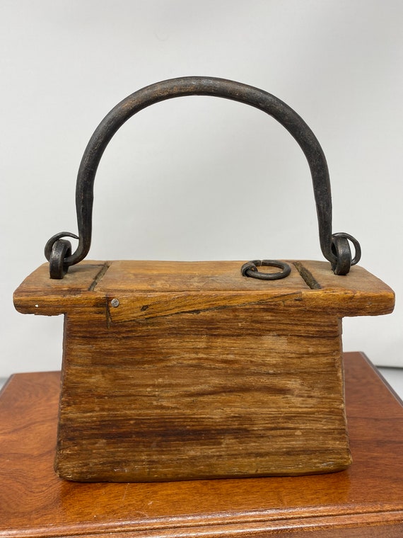 Vintage Rustic Hand Carved Wood and Metal Purse. - image 5