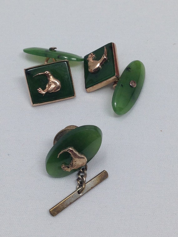 ntique 9ct Gold Jade Cufflinks and Tie Tac with Go